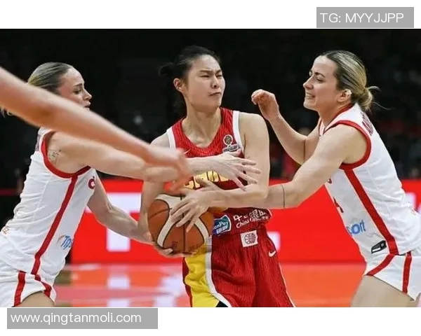 法国女篮与黑山女篮激战正酣谁能在这场对决中笑到最后